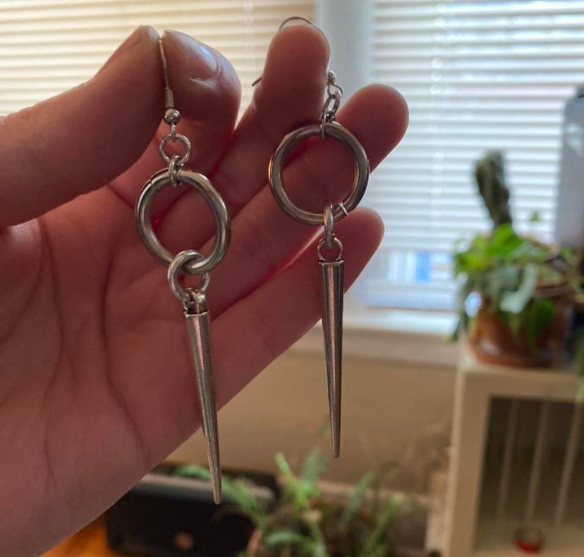 LARGE SPIKE O RING EARRINGS